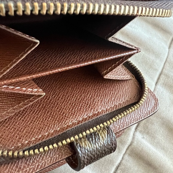 Louis Vuitton Monogram Bifold Wallet - Picture 8 of 15